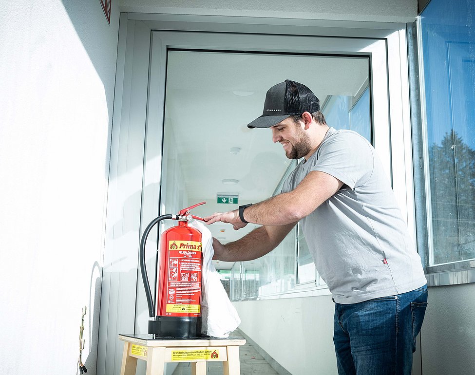 Umfrageergebnis: Auch zuhause können Feuerlöscher großen Schaden verhindern  – Umfrage der Woche - Tirol